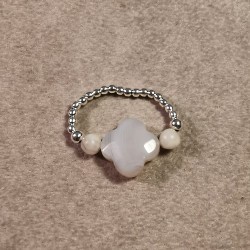 Agate blanche - bague elastique - 6ème chakra